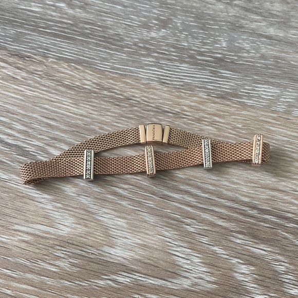 Pandora rose gold Reflexions bracelet set with 4 clasps and opener. - Picture 2 of 12